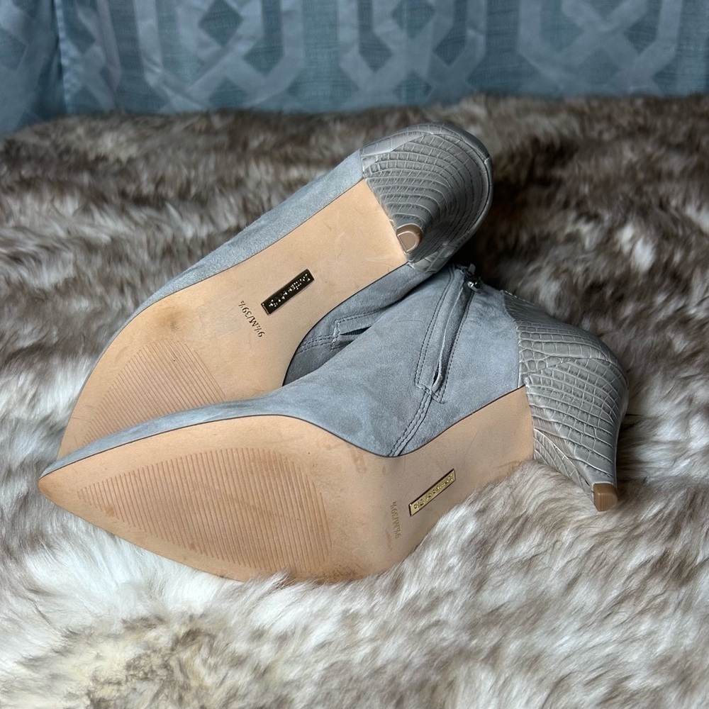 Women’s Size 9.5 Booties Heels Pointed Toe Gray Snake Print Leather Loise et Cie - Picture 12 of 16